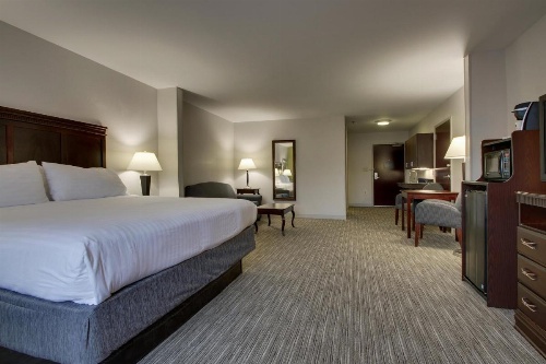 Holiday Inn Express Hotel & Suites Middleboro Raynham image 14