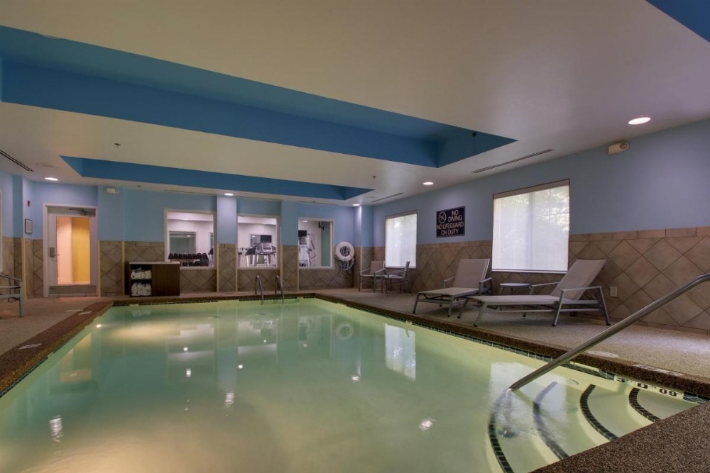 Holiday Inn Express Hotel & Suites Middleboro Raynham Image 17