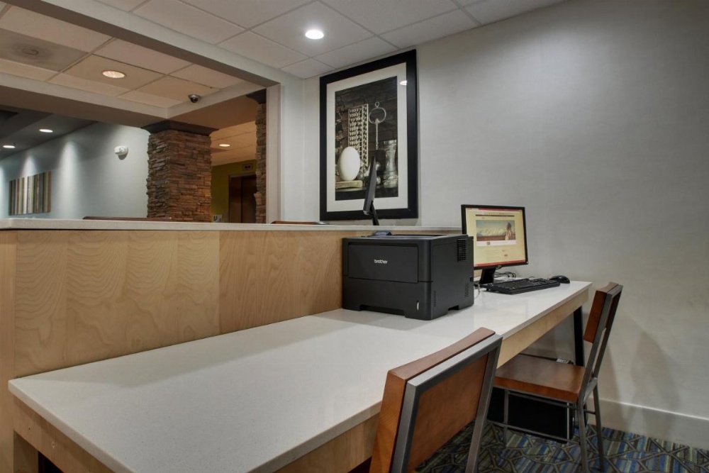 Holiday Inn Express Hotel & Suites Middleboro Raynham Image 19