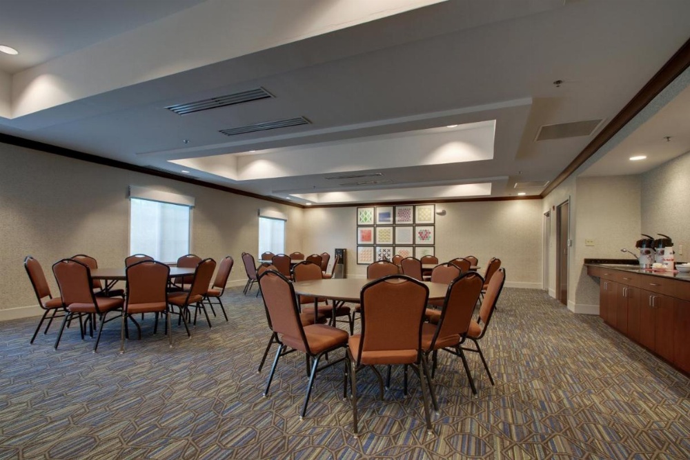 Holiday Inn Express Hotel & Suites Middleboro Raynham Image 32