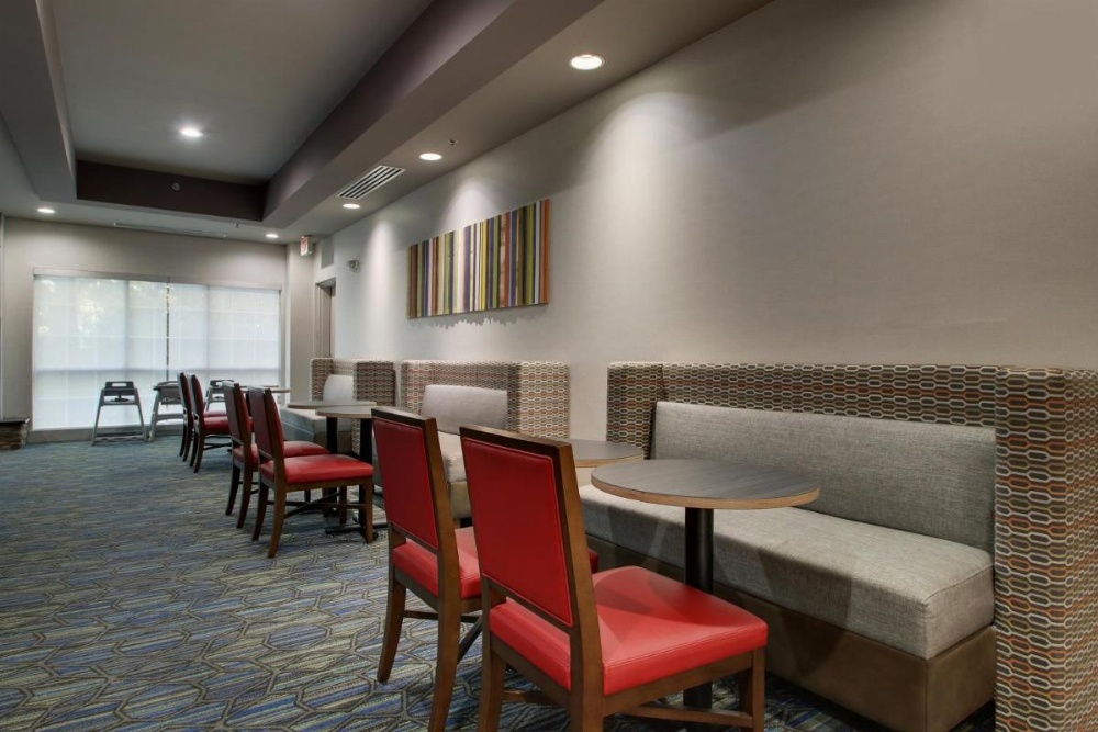 Holiday Inn Express Hotel & Suites Middleboro Raynham Image 37