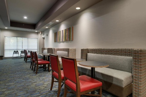 Holiday Inn Express Hotel & Suites Middleboro Raynham image 37
